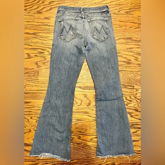 MOTHER DENIM EUC 26 
WEEKENDER FRAY IN “RACING
HEARTS” - Picture 12 of 14